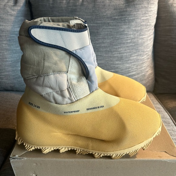 YZY KNIT RNR BT - Picture 1 of 9